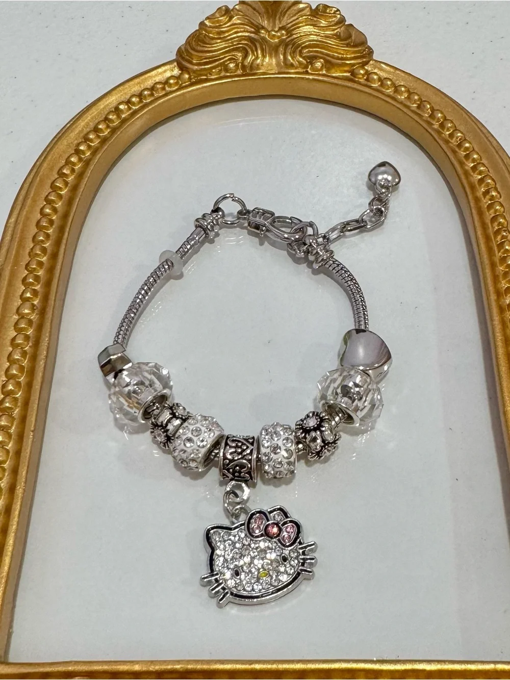 unbranded silver tone
